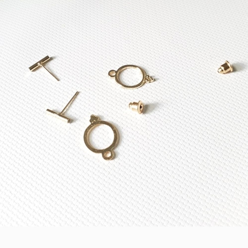 Front Back Bar Stud Earrings 2 in One - Picture 8 of 8